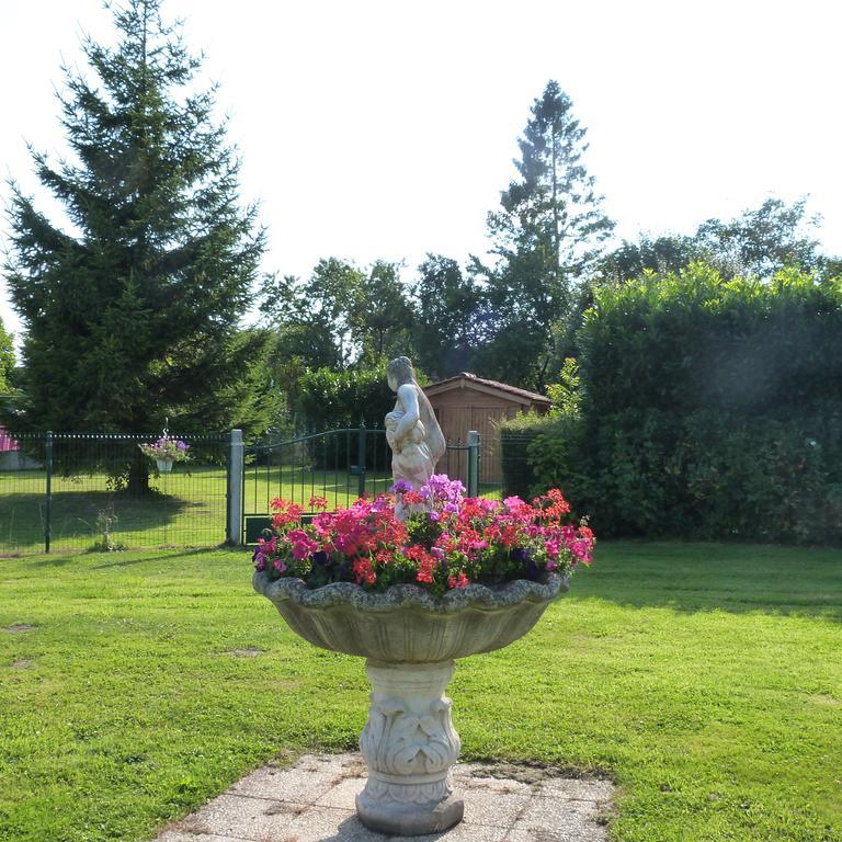 Gite Et Relais Equestre De Marie Tours-en-Vimeu Exteriör bild