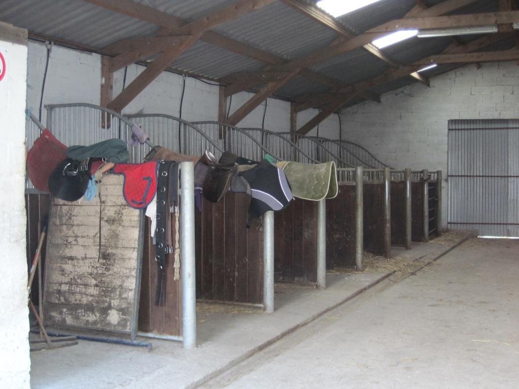 Gite Et Relais Equestre De Marie Tours-en-Vimeu Exteriör bild
