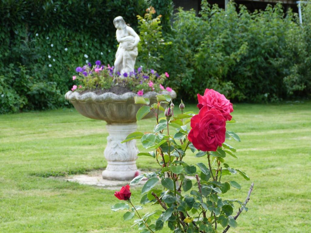 Gite Et Relais Equestre De Marie Tours-en-Vimeu Rum bild