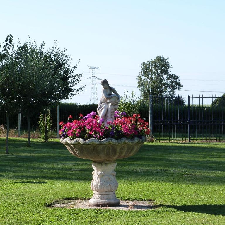 Gite Et Relais Equestre De Marie Tours-en-Vimeu Exteriör bild